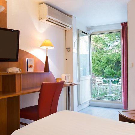 Comfort Hotel Grenoble Meylan Esterno foto