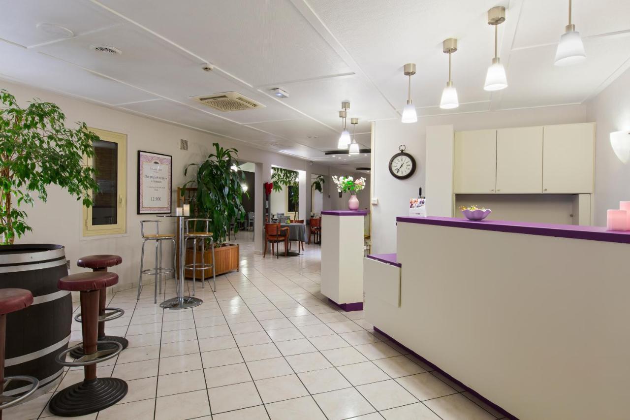 Comfort Hotel Grenoble Meylan Esterno foto
