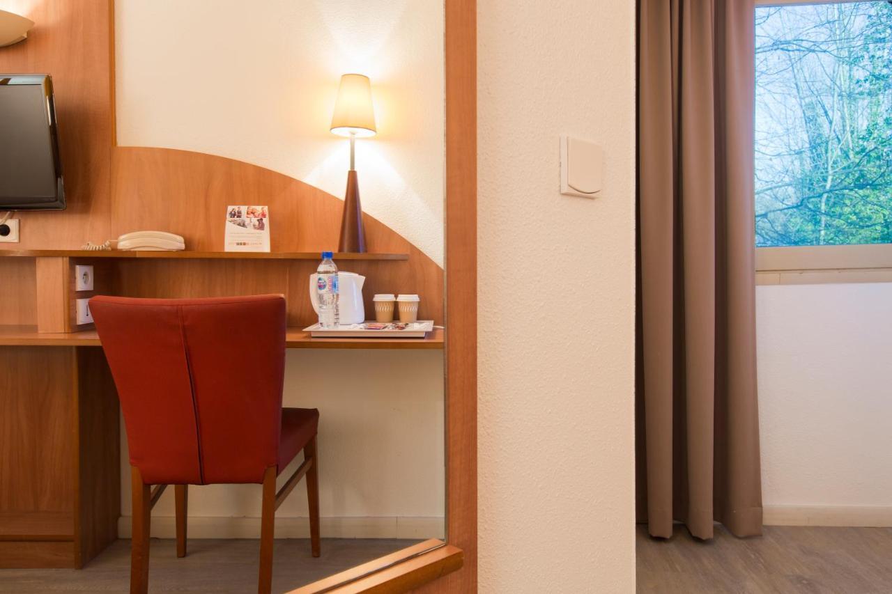 Comfort Hotel Grenoble Meylan Esterno foto