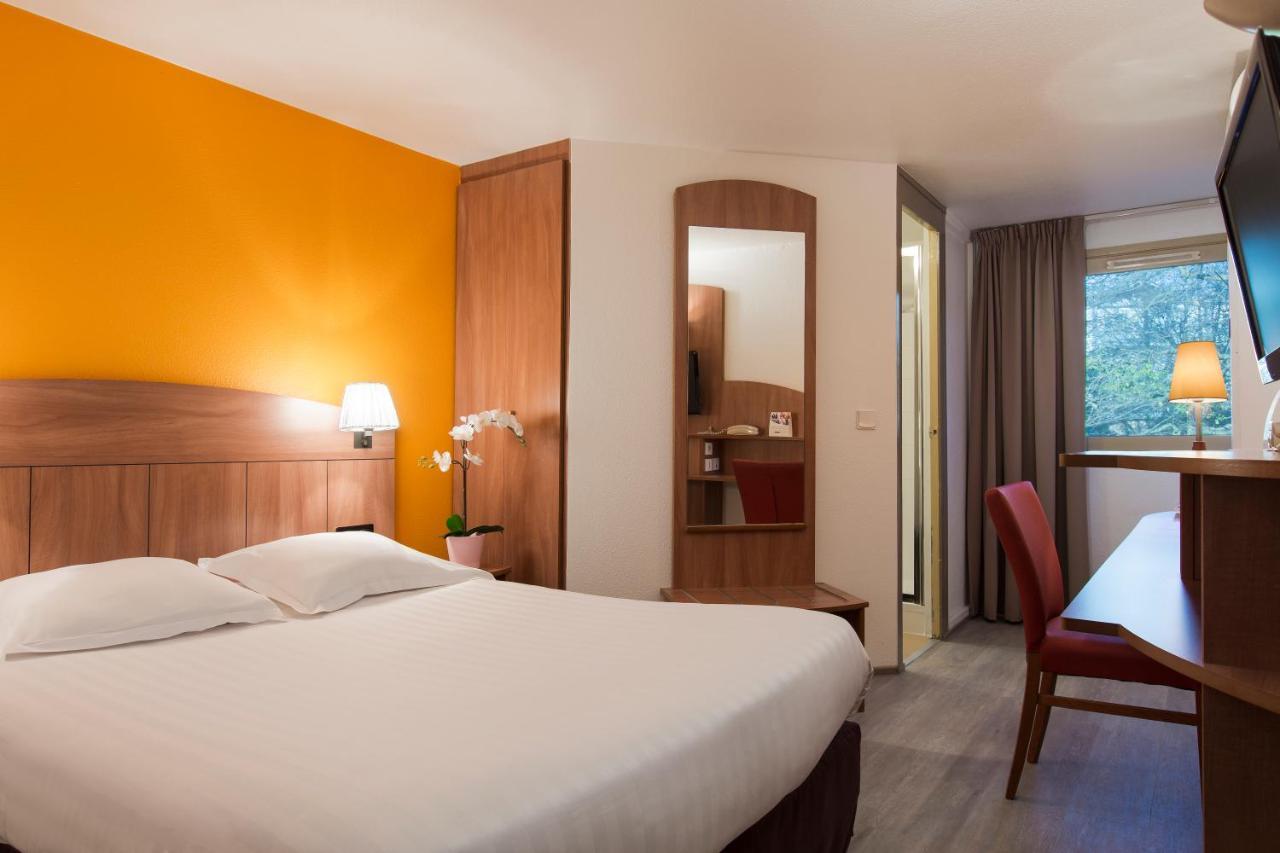 Comfort Hotel Grenoble Meylan Esterno foto
