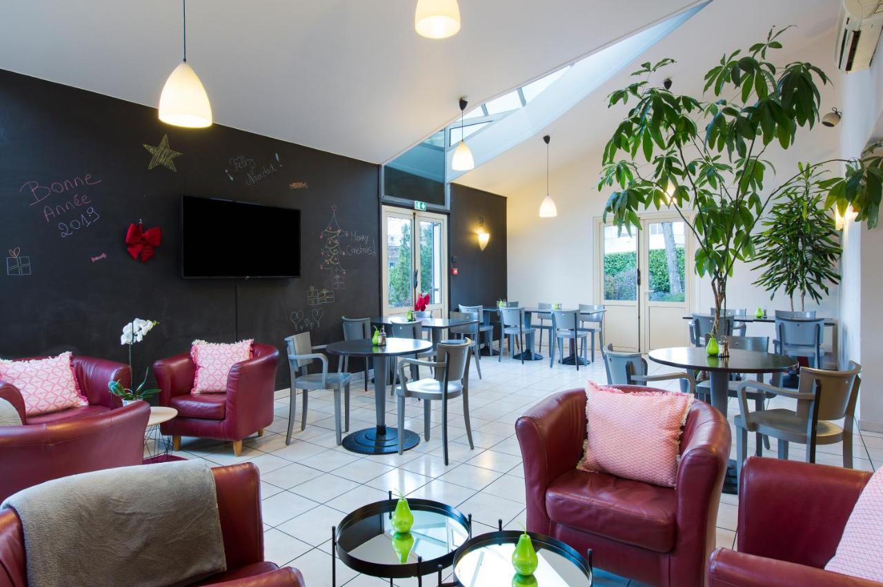 Comfort Hotel Grenoble Meylan Esterno foto