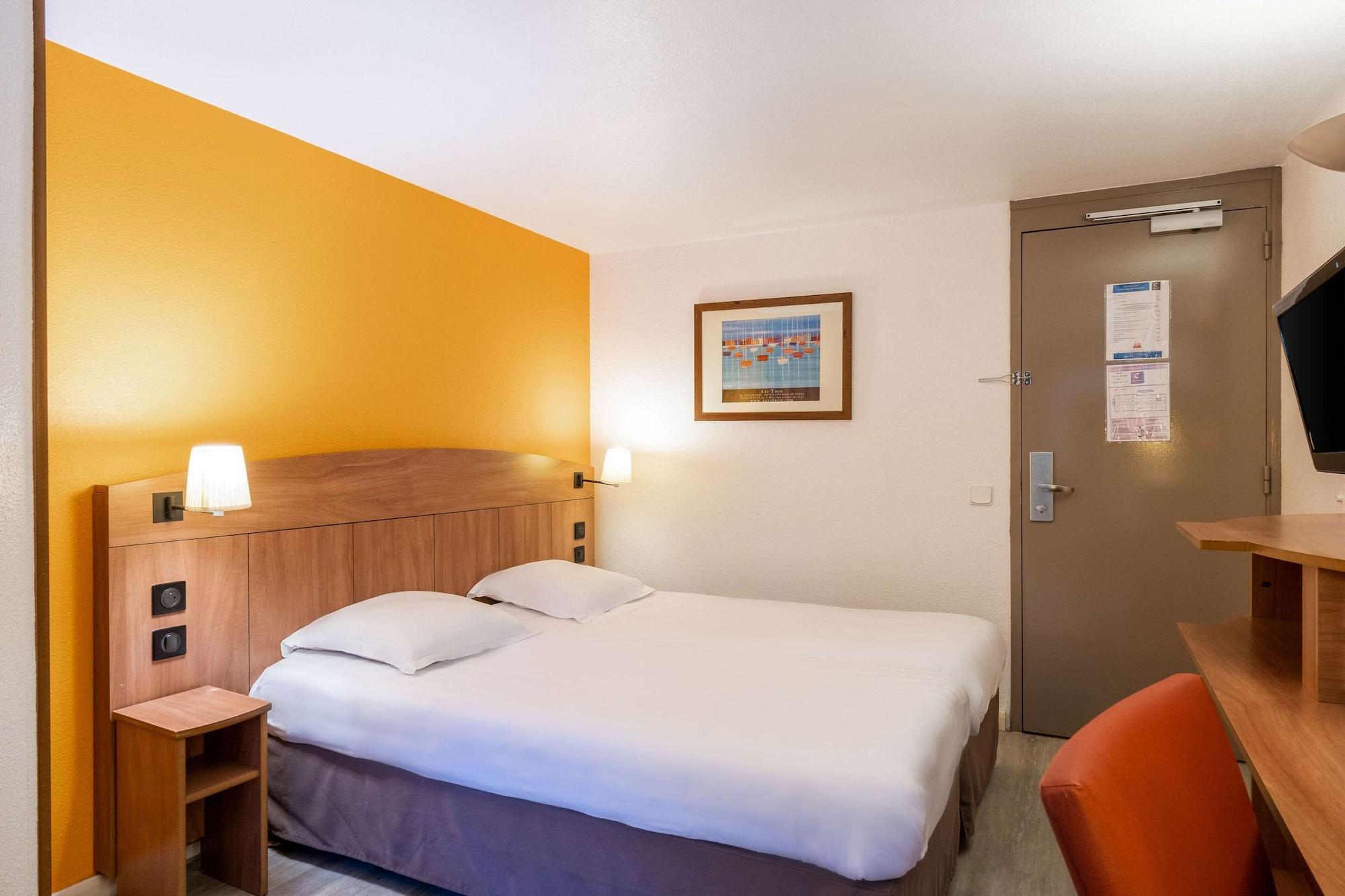 Comfort Hotel Grenoble Meylan Esterno foto
