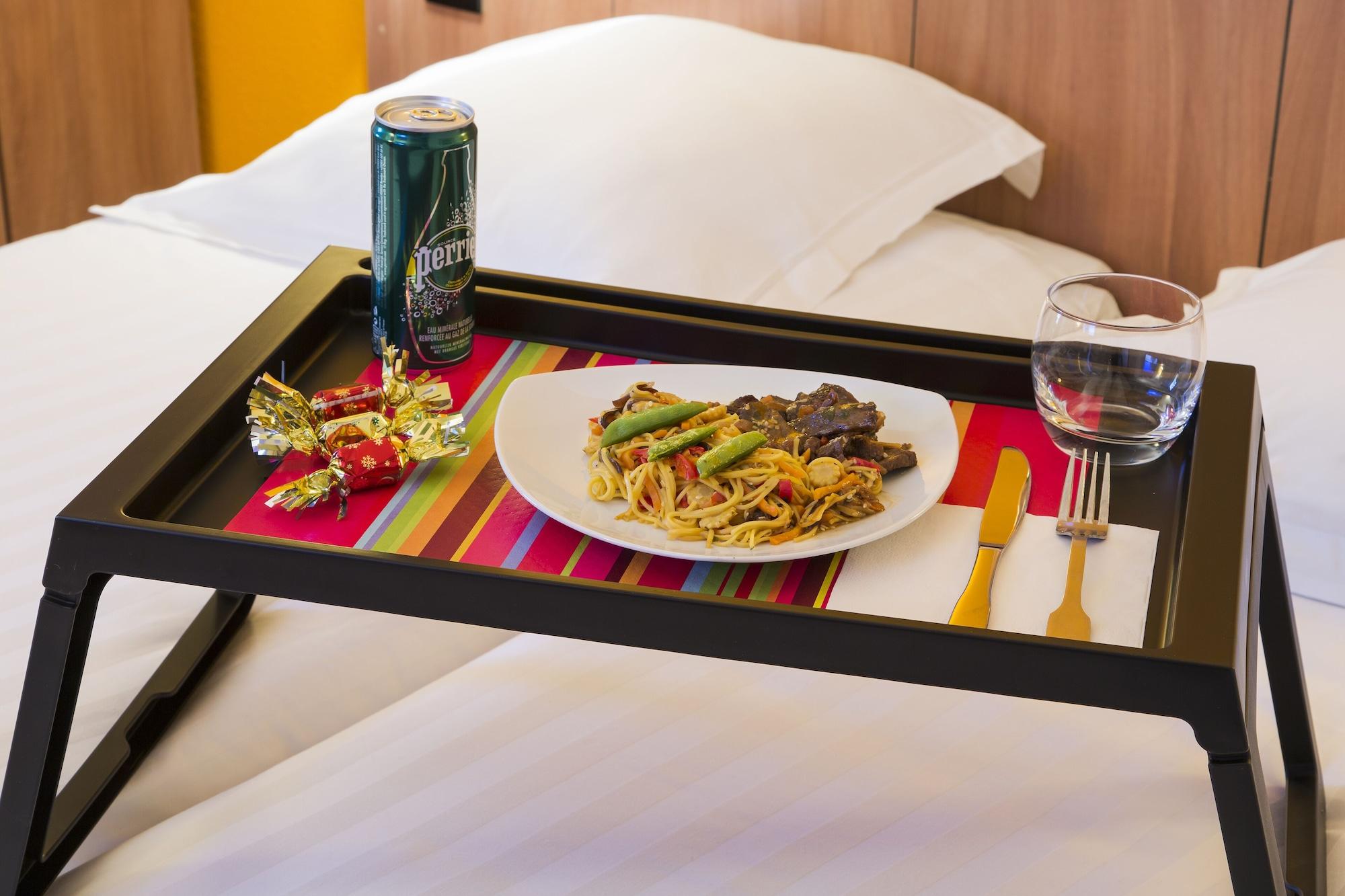Comfort Hotel Grenoble Meylan Esterno foto
