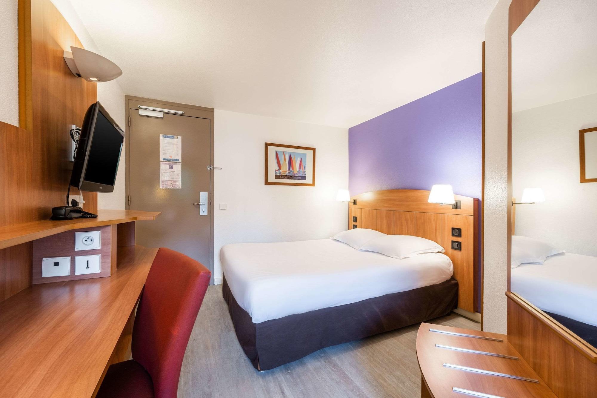 Comfort Hotel Grenoble Meylan Esterno foto