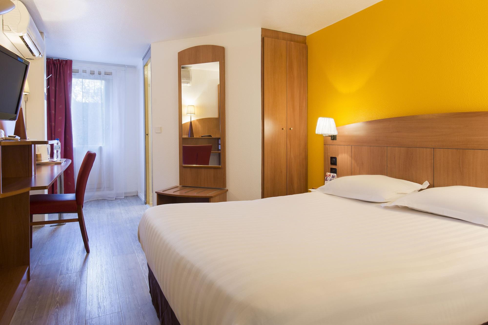 Comfort Hotel Grenoble Meylan Esterno foto