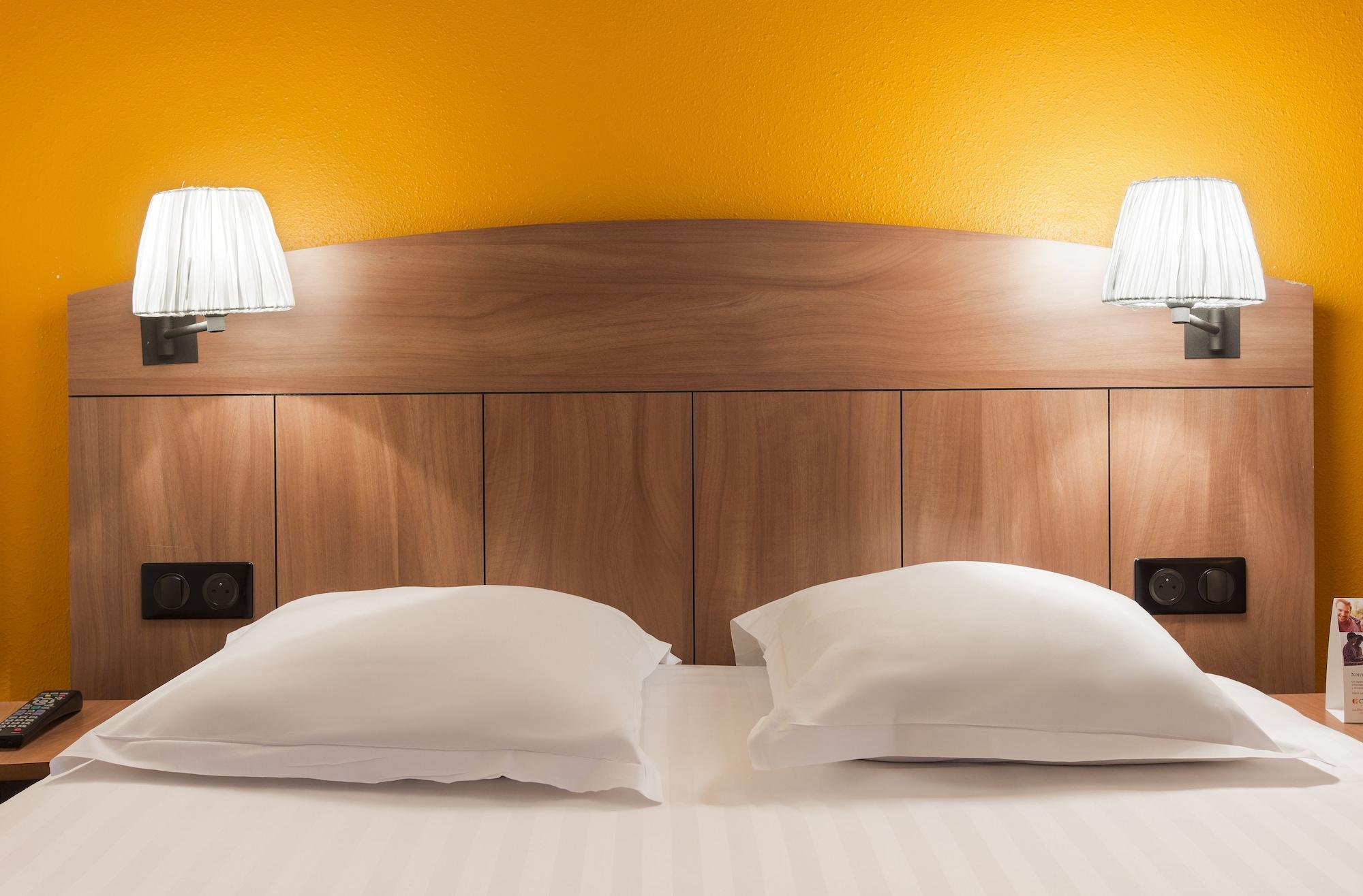 Comfort Hotel Grenoble Meylan Esterno foto