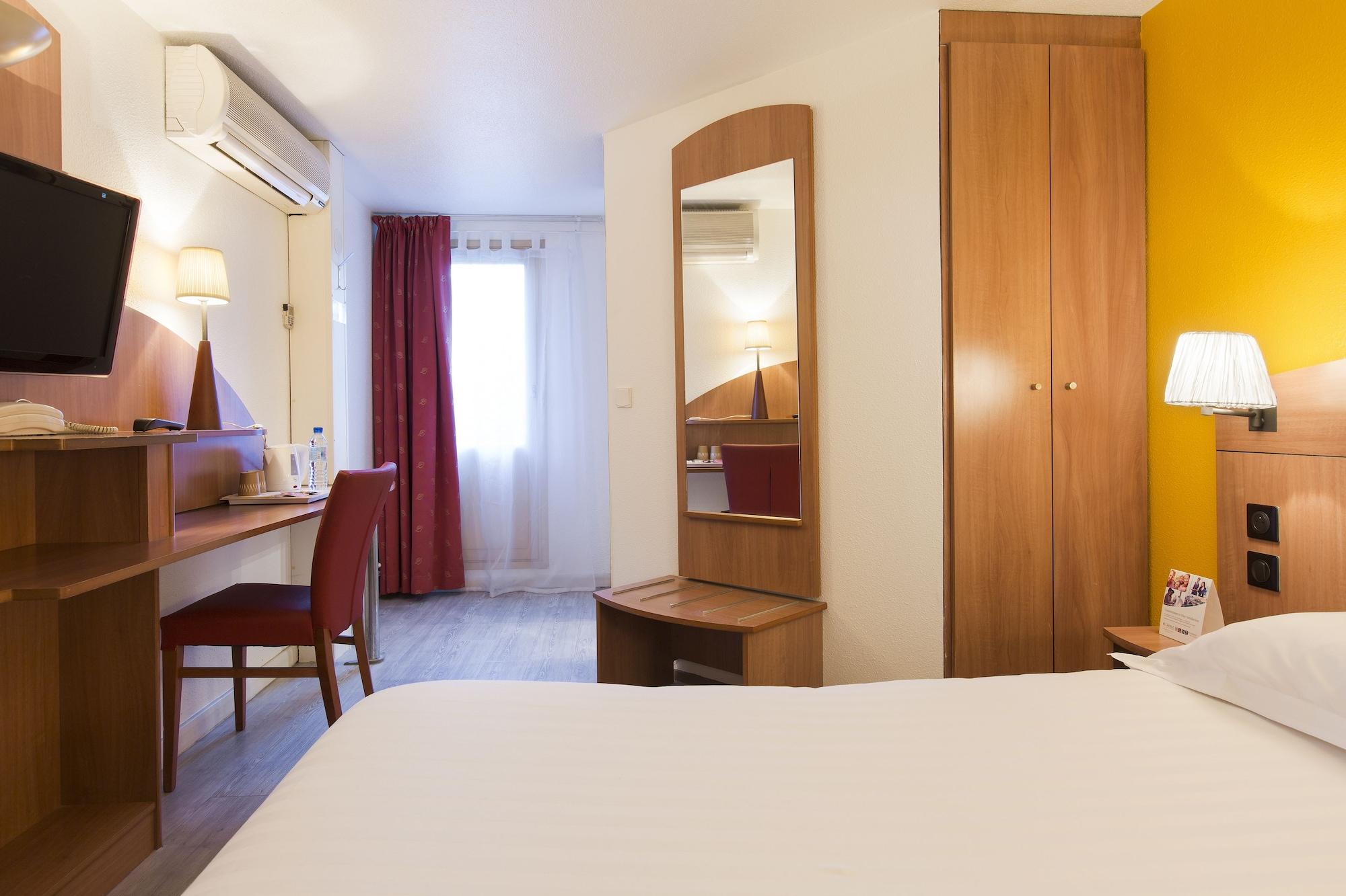 Comfort Hotel Grenoble Meylan Esterno foto