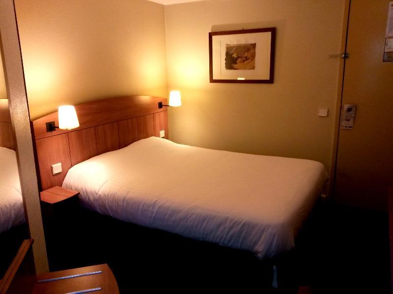 Comfort Hotel Grenoble Meylan Esterno foto