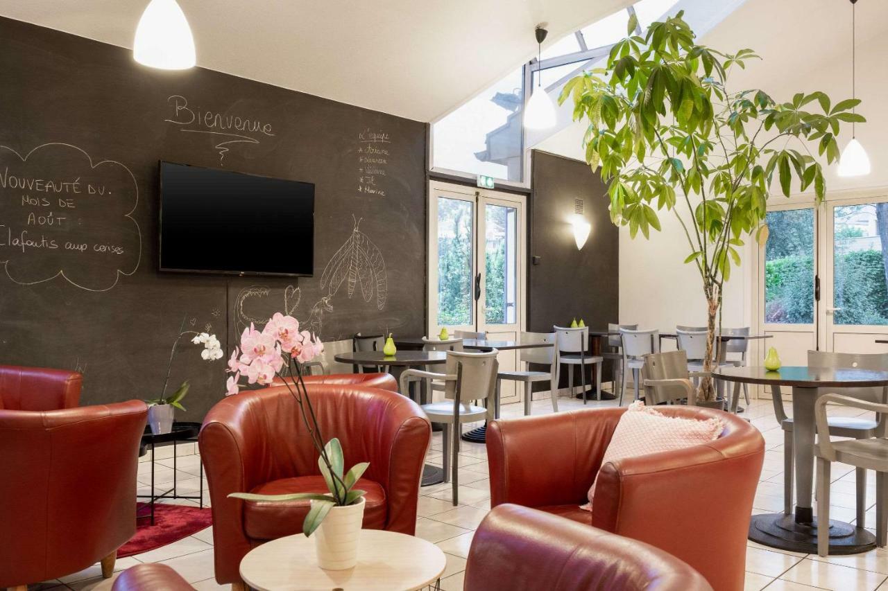 Comfort Hotel Grenoble Meylan Esterno foto