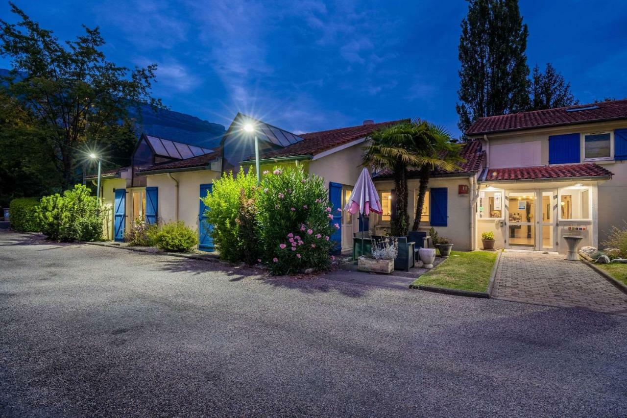 Comfort Hotel Grenoble Meylan Esterno foto