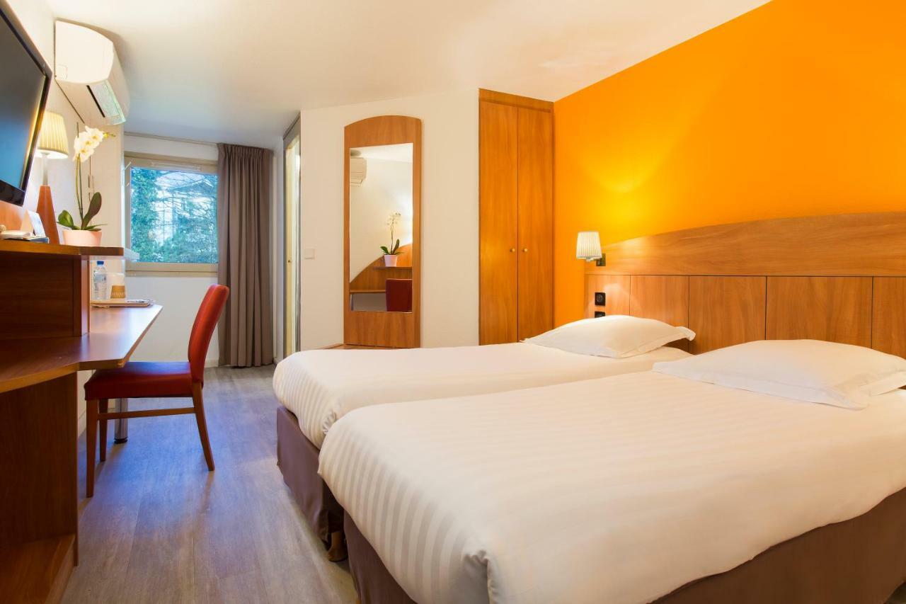Comfort Hotel Grenoble Meylan Esterno foto